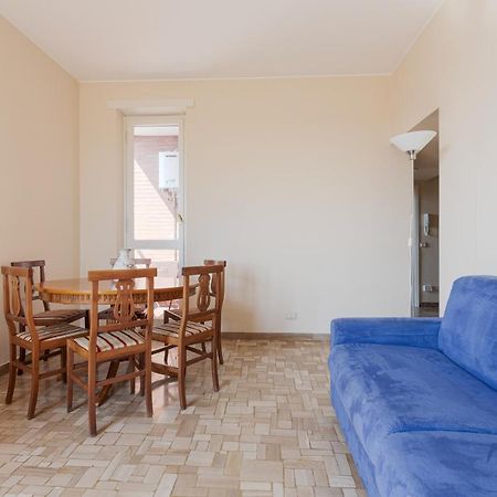 Milano - Roomy Apartment 300 M From M3 Affori Fn! Екстериор снимка