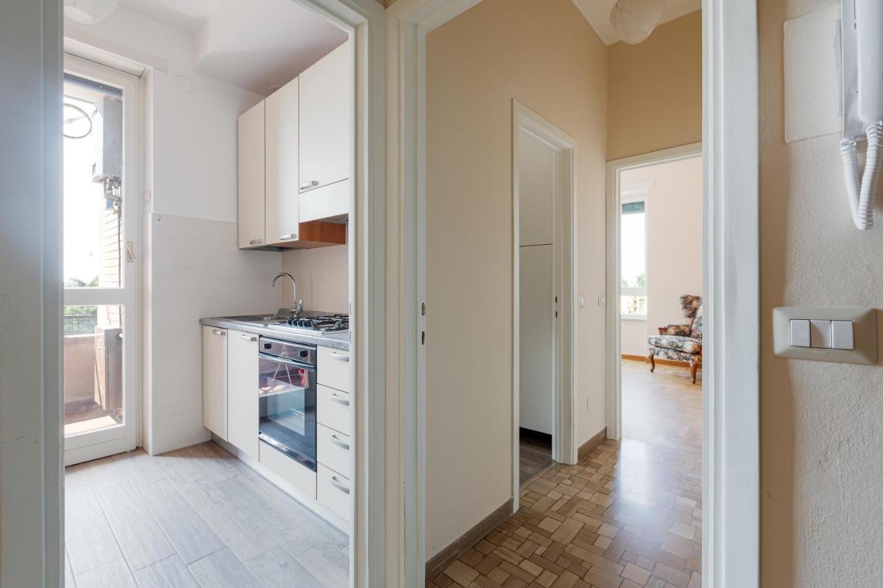 Milano - Roomy Apartment 300 M From M3 Affori Fn! Екстериор снимка