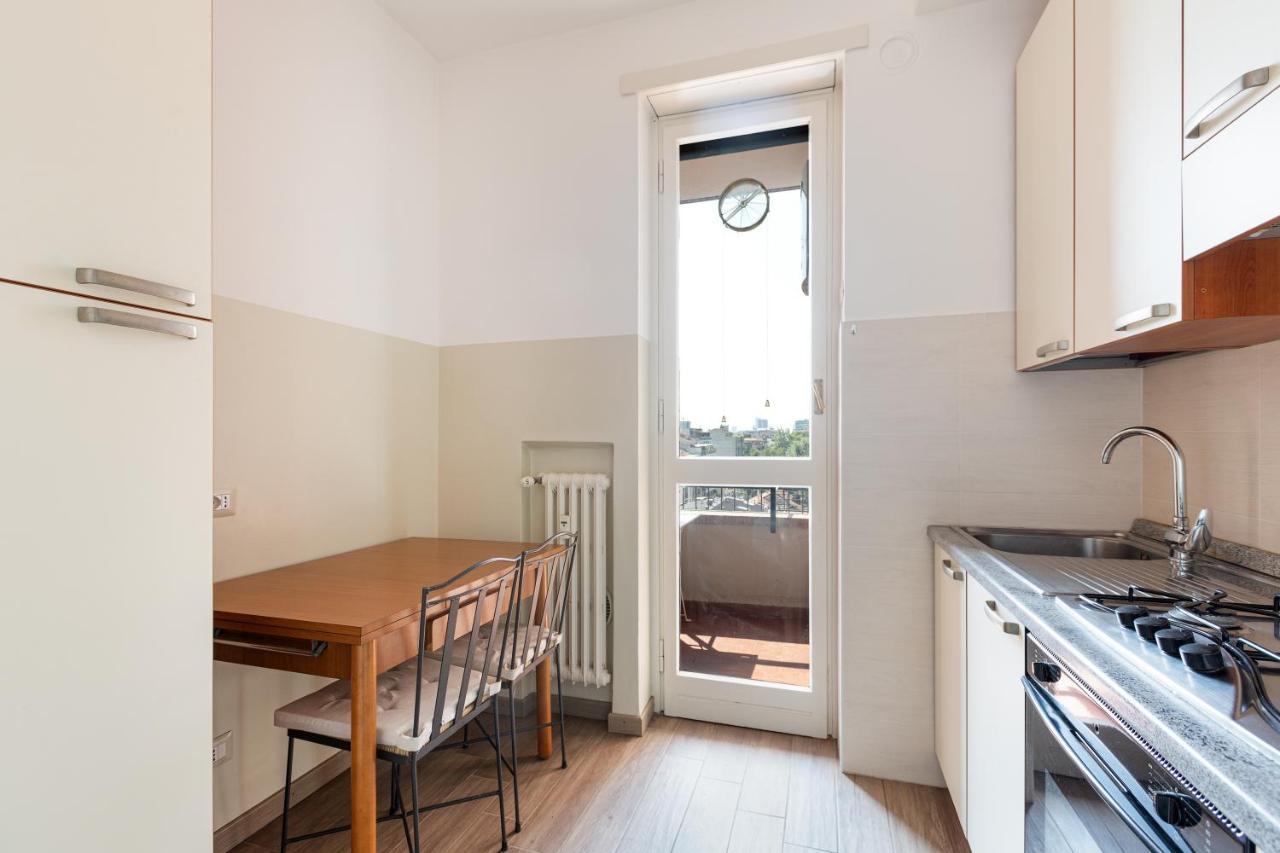 Milano - Roomy Apartment 300 M From M3 Affori Fn! Екстериор снимка